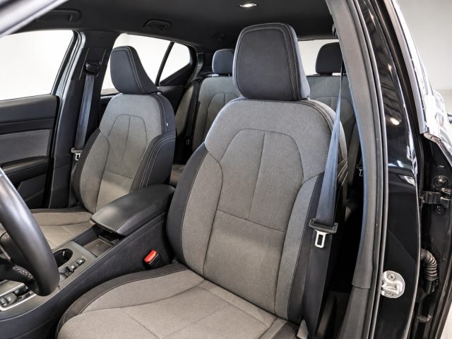 VOLVO XC40 T4 RECHARGE PLUG-IN HYBRID INSCR - foto 9