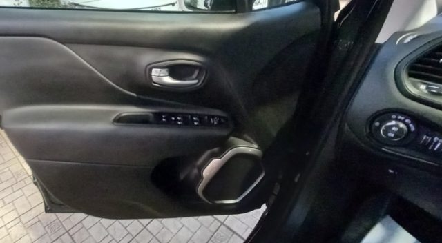 JEEP RENEGADE 1.3 T4 240 CV PHEV 4XE AT6 NORTH - foto 19