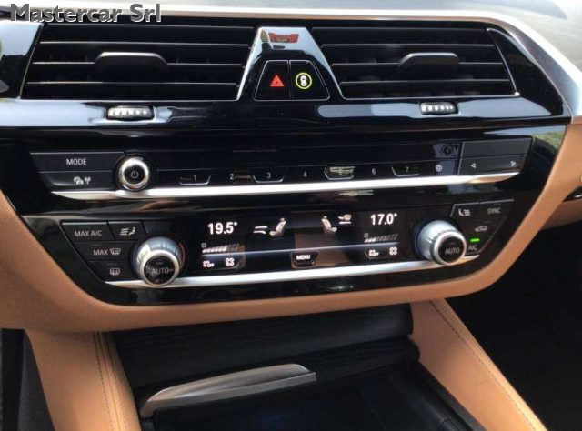 BMW 545 G30 BERLINA LCI 545E XDRIVE MSPO - foto 8