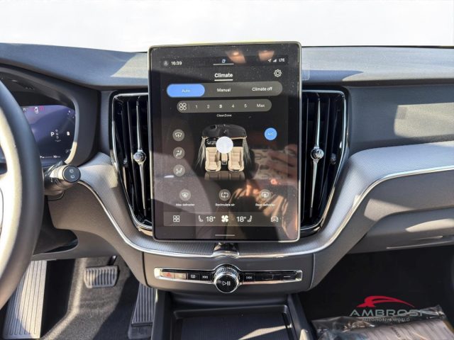 VOLVO XC60 B5 AWD MILD HYBRID BENZINA CORE - foto 13