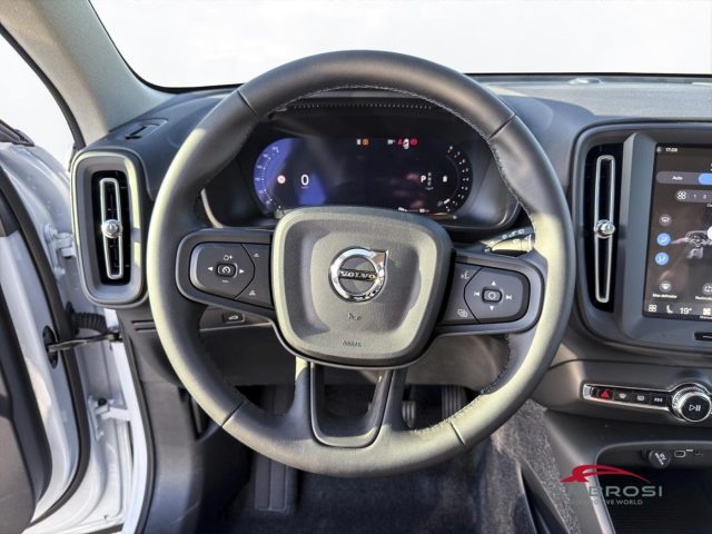 VOLVO XC40 B3 MILD HYBRID BENZINA ESSENTIAL - foto 11