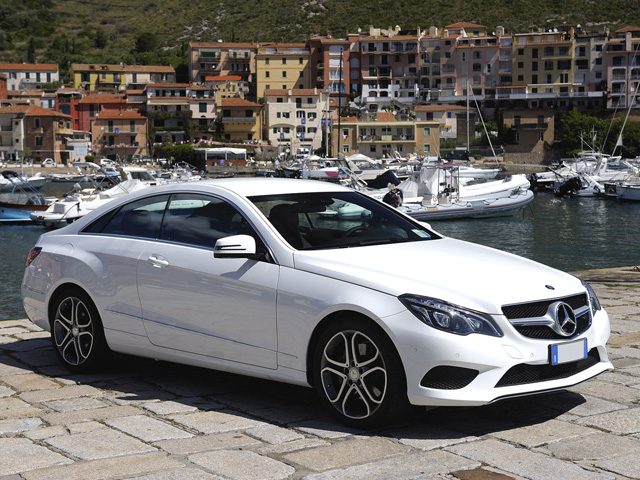 MERCEDES-BENZ E 220 COUPÉ BLUETEC SPORT
