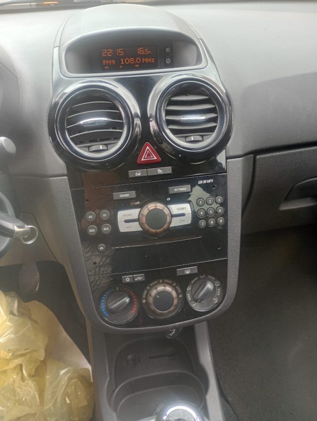 OPEL CORSA 1.2 - foto 7