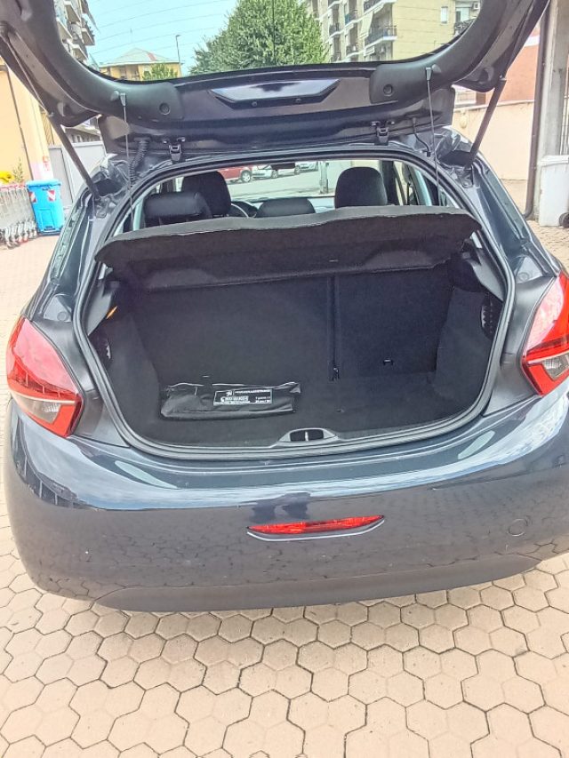 PEUGEOT 208 1.2 - foto 9