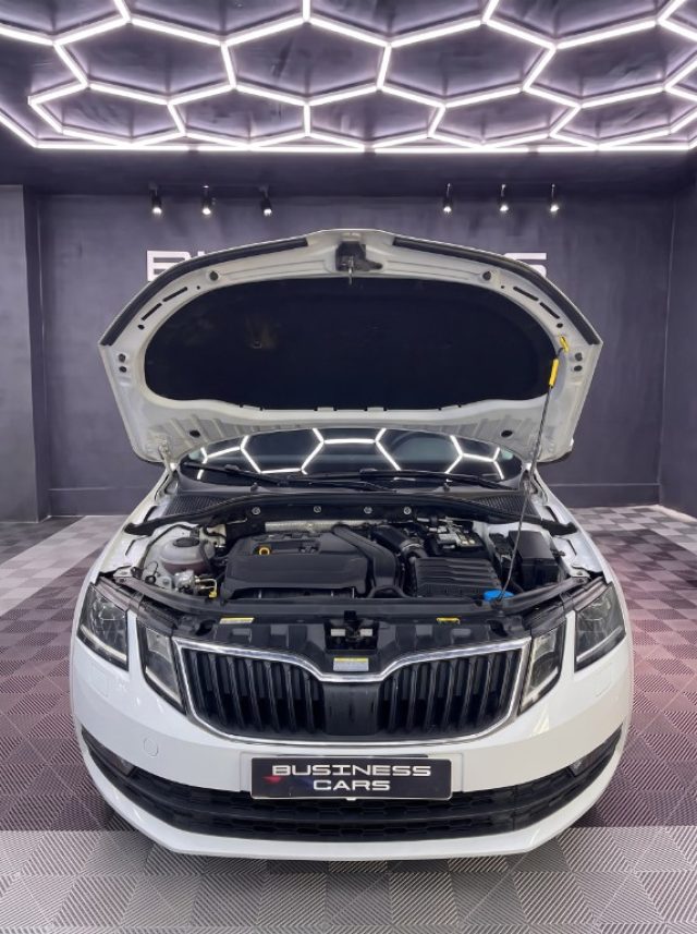 SKODA OCTAVIA 1.5 DSG WAGON AMBITION G-TEC - foto 4