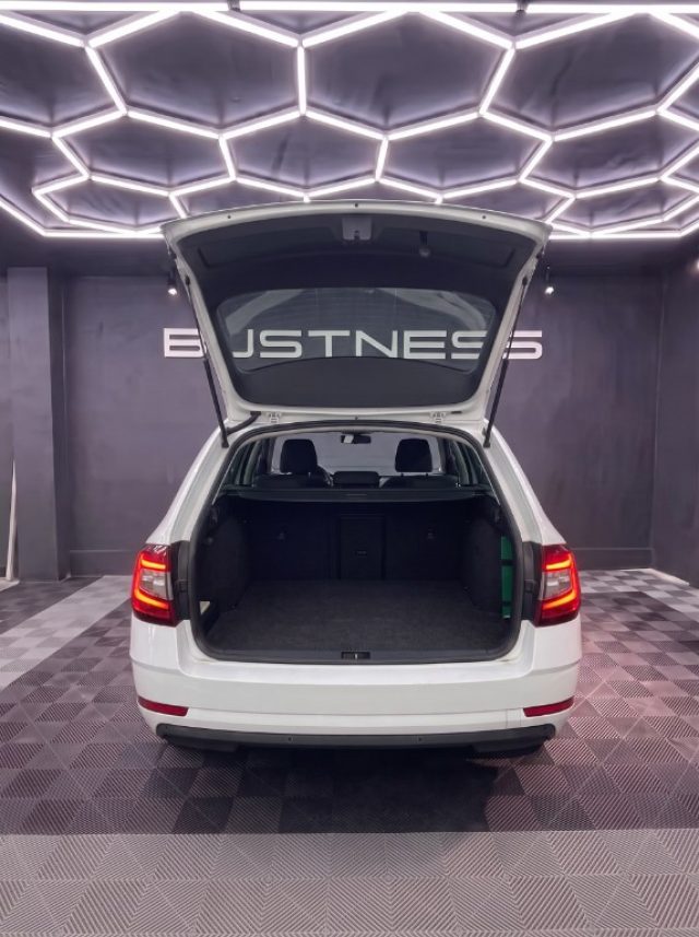 SKODA OCTAVIA 1.5 DSG WAGON AMBITION G-TEC - foto 5