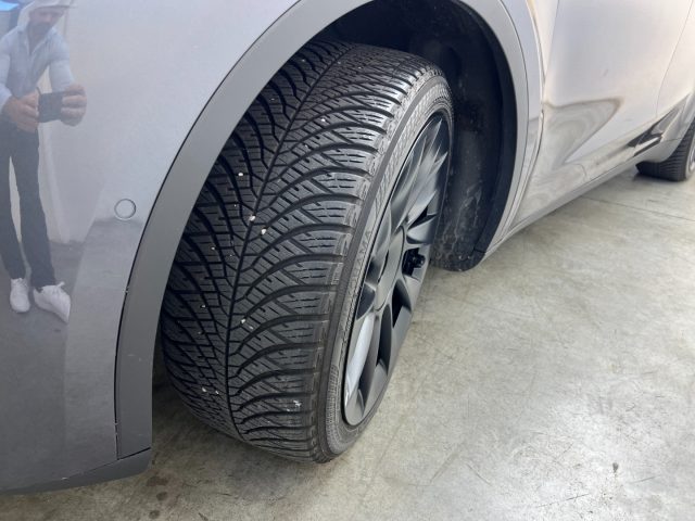 TESLA MODEL Y LONG RANGE AWD - foto 15