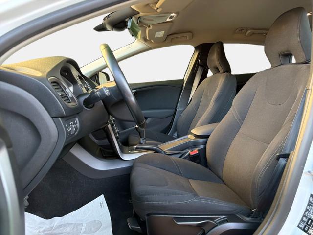 VOLVO V40 D2 KINETIC - foto 12