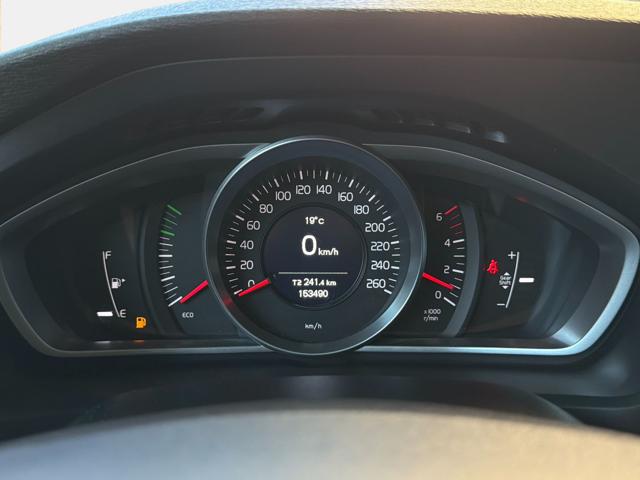 VOLVO V40 D2 KINETIC - foto 9