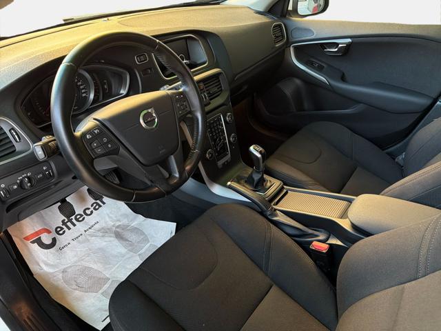 VOLVO V40 D2 KINETIC - foto 7