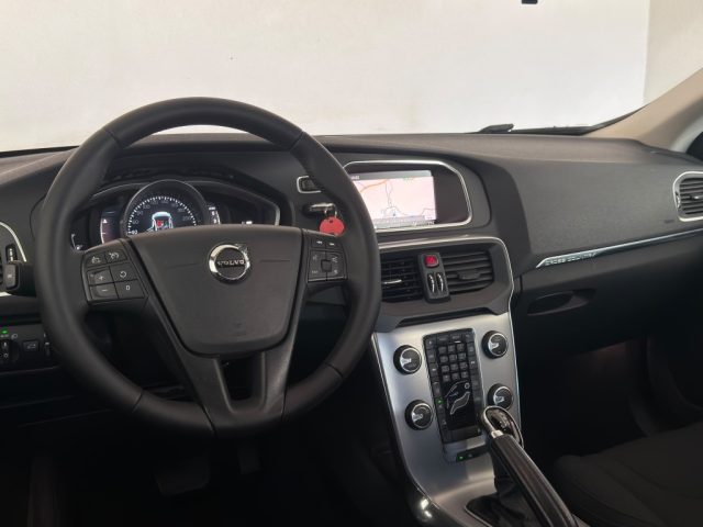 VOLVO V40 CROSS COUNTRY D2 GEARTRONIC - foto 9