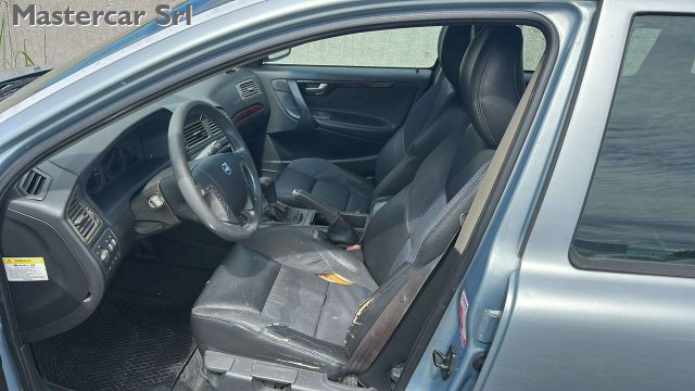 VOLVO V70 V70 II 2000 2.4 D5 OPTIMA TG. CE - foto 7