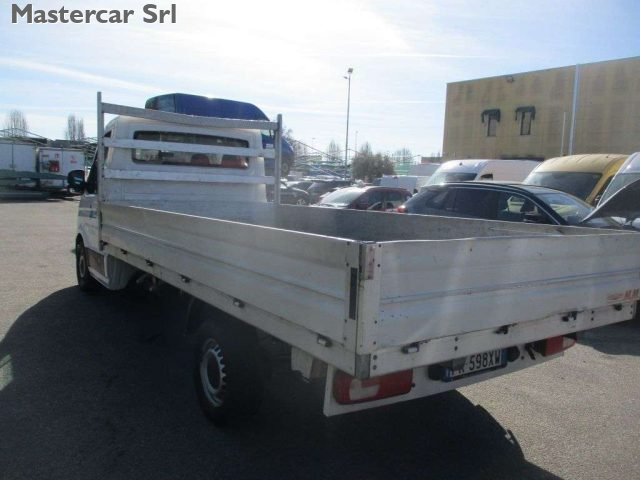 VOLKSWAGEN CRAFTER CABINA CASSONE 2.0D 140CV - FR59 - foto 4