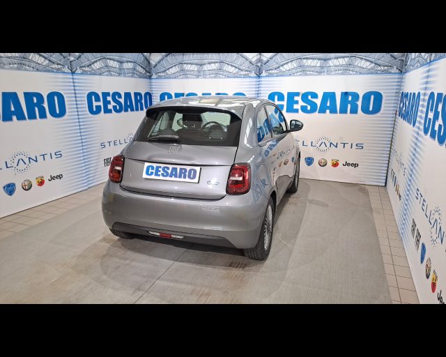 FIAT 500E 42 KWH 120CV - foto 3