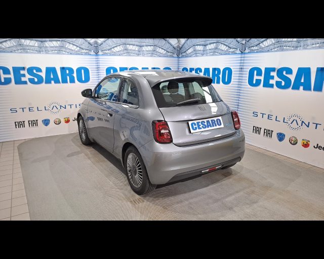 FIAT 500E 42 KWH 120CV - foto 4
