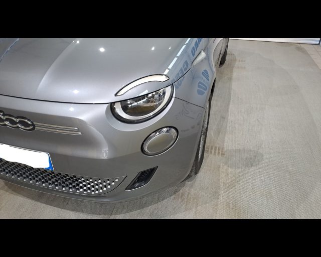 FIAT 500E 42 KWH 120CV - foto 24