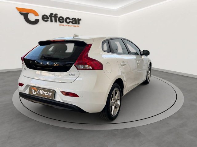 VOLVO V40 D2 KINETIC - foto 6