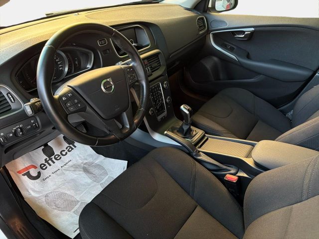 VOLVO V40 D2 KINETIC - foto 7