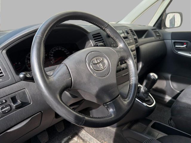 TOYOTA COROLLA VERSO 1.8 16V - foto 8