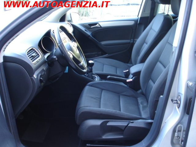 VOLKSWAGEN GOLF 1.6 TDI DPF 5P. COMFORTLINE - foto 8