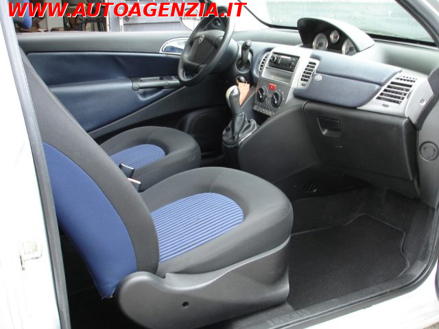 LANCIA YPSILON 1.3 MJT 75 CV ORO - foto 17