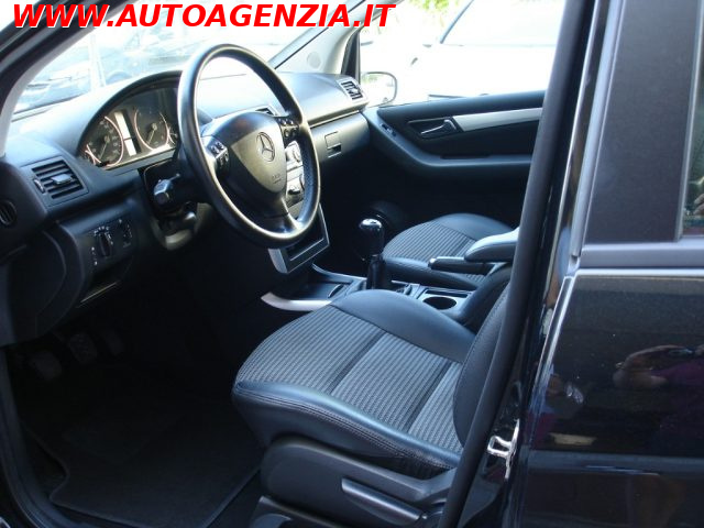 MERCEDES-BENZ A 180 CDI AVANTGARDE - foto 8