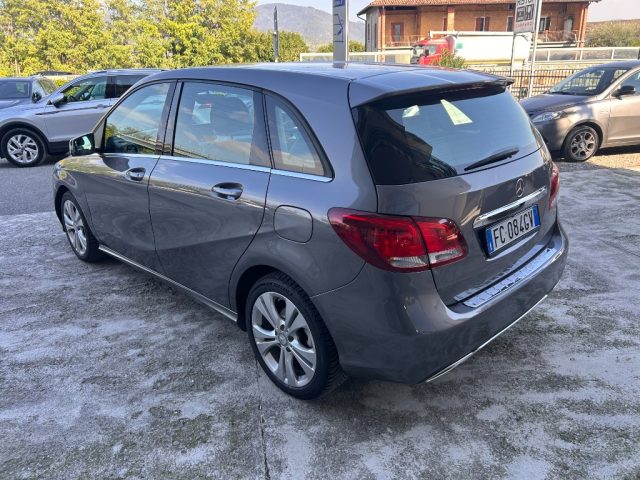 MERCEDES-BENZ B 180 D SPORT - foto 4