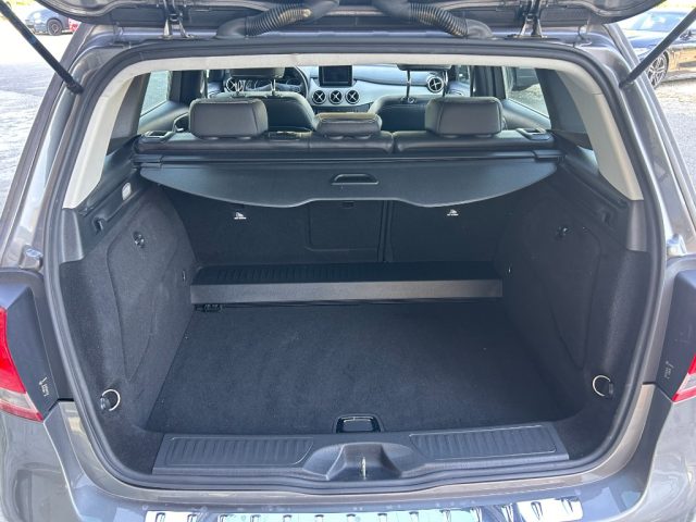 MERCEDES-BENZ B 180 D SPORT - foto 5