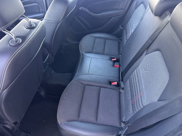 MERCEDES-BENZ B 180 D SPORT - foto 6