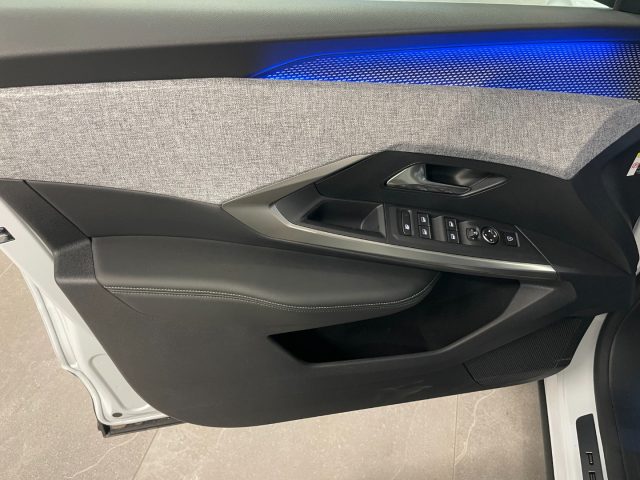 PEUGEOT 3008 1.2 HYBRID 145 E-DCS6 GT KM0 MY2 - foto 20
