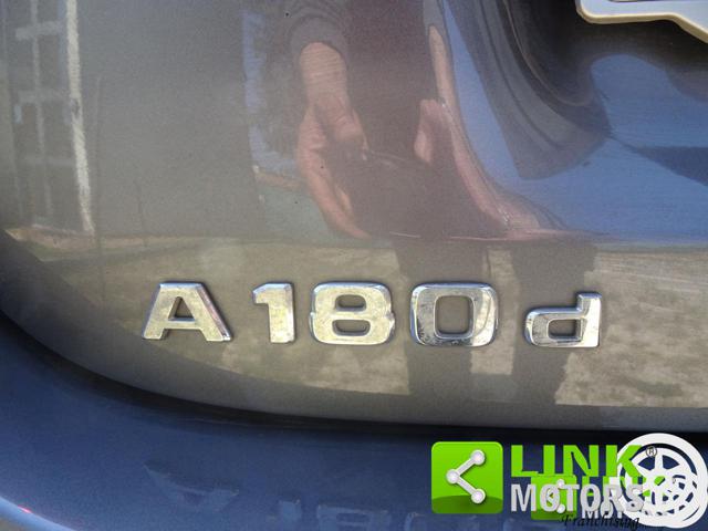 MERCEDES-BENZ A 180 SPORT - foto 46