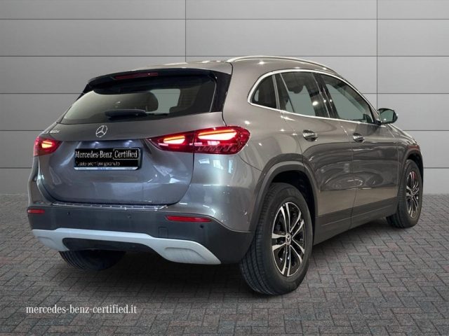 MERCEDES-BENZ GLA 180 D AUTOMATIC ADVANCED - foto 2