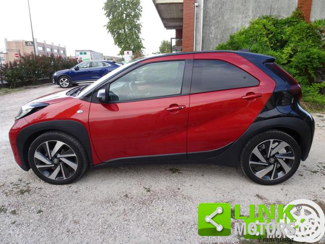 TOYOTA AYGO X LONGE FIRST EDITION - foto 2