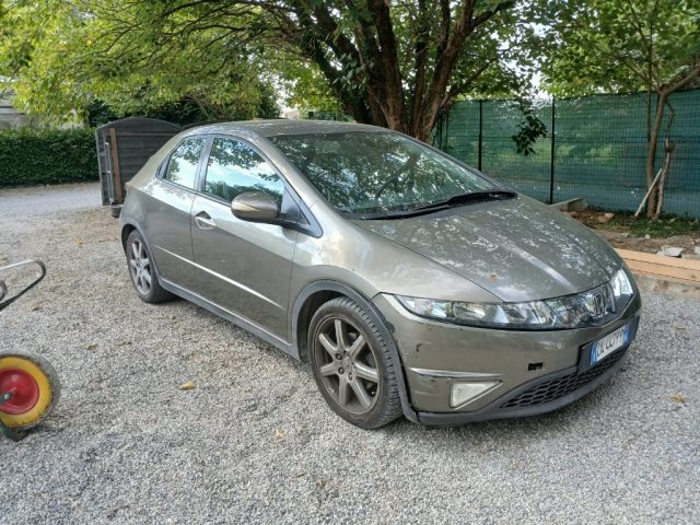 HONDA CIVIC 1.8 I-VTEC 5P. SPORT - foto 3