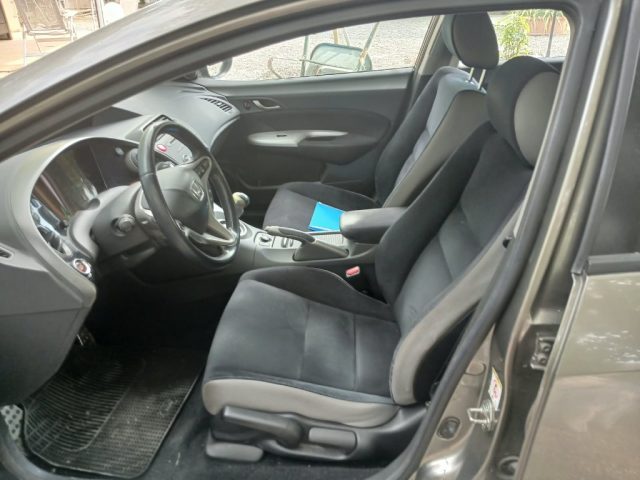 HONDA CIVIC 1.8 I-VTEC 5P. SPORT - foto 6