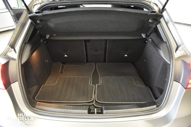 MERCEDES-BENZ A 35 AMG 4MATIC RACE EDITION - foto 28