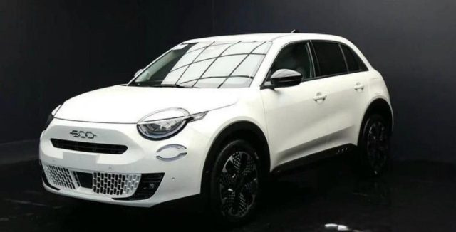 FIAT 600 HYBRID 110 CV DCT MHEV LA PRIMA