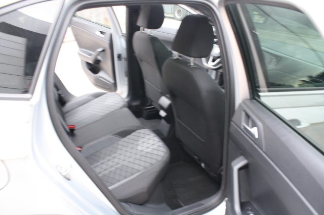 VOLKSWAGEN TAIGO 1.0 TSI 110 CV DSG R-LINE - foto 11