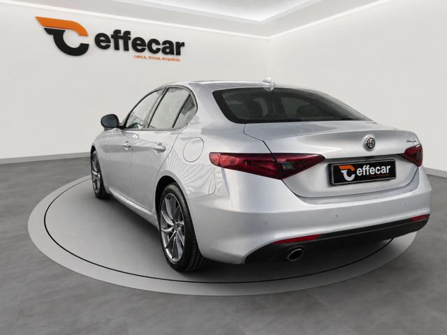ALFA ROMEO GIULIA 2.2 TURBODIESEL 160 CV AT8 BUSIN - foto 4
