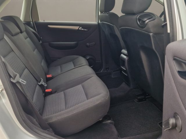 MERCEDES-BENZ B 180 CDI SPORT - foto 19
