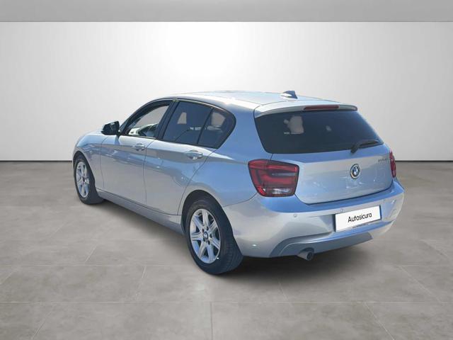 BMW 120 D 5P. UNIQUE - foto 6