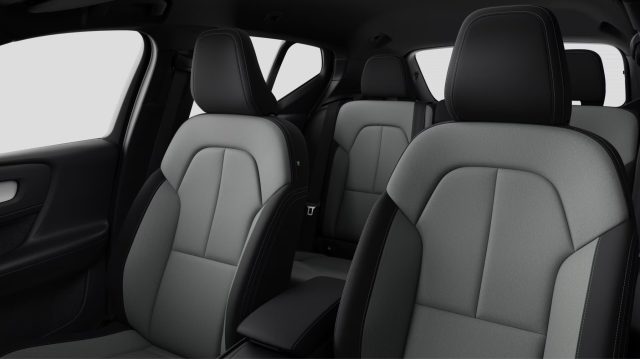 VOLVO XC40 PLUS BLACK EDITION B3 AUTO - foto 11