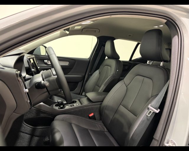 VOLVO XC40 B3 CORE AUTO - foto 8