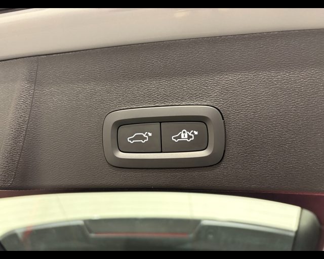 VOLVO XC40 B3 CORE AUTO - foto 12