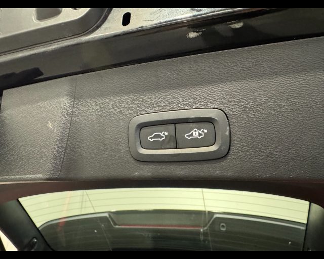 VOLVO XC40 B3 CORE AUTO - foto 9