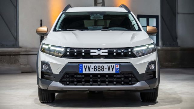 DACIA JOGGER 1.6 HYBRID 140 7 POSTI EXPRESSIO