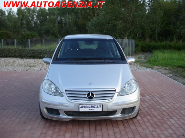 MERCEDES-BENZ A 180 CDI ELEGANCE - foto 6