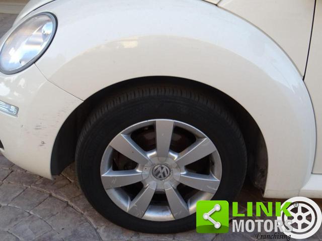 VOLKSWAGEN NEW BEETLE 1.6 CABRIO 102 CV - foto 13