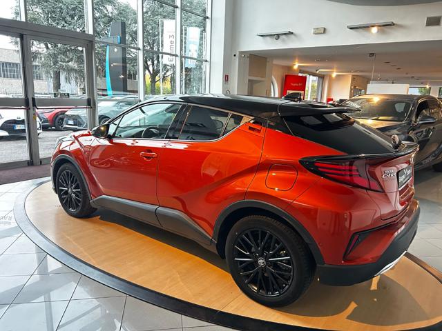 TOYOTA C-HR 2.0 HYBRID E-CVT PREMIERE - foto 4