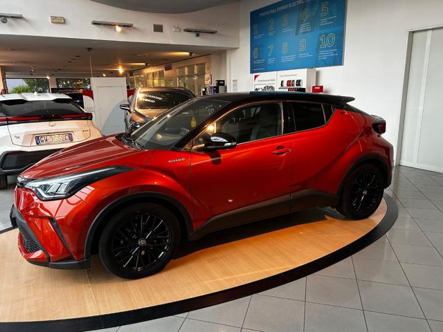 TOYOTA C-HR 2.0 HYBRID E-CVT PREMIERE - foto 2